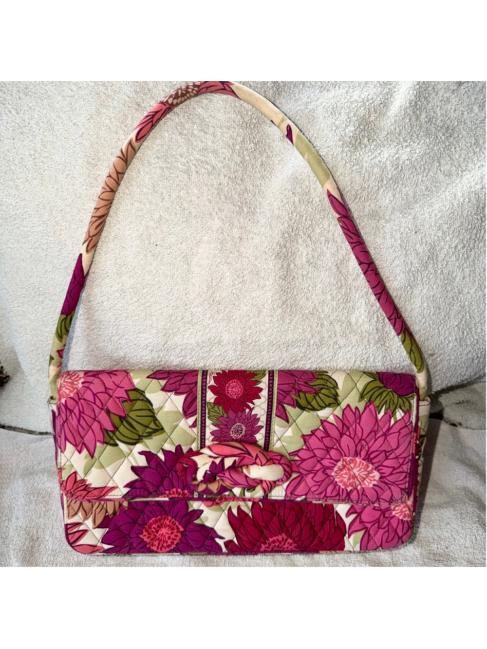 EUC Vera Bradley Knot Just A Clutch Hello Dahlia Baguette Handbag Purse Retired